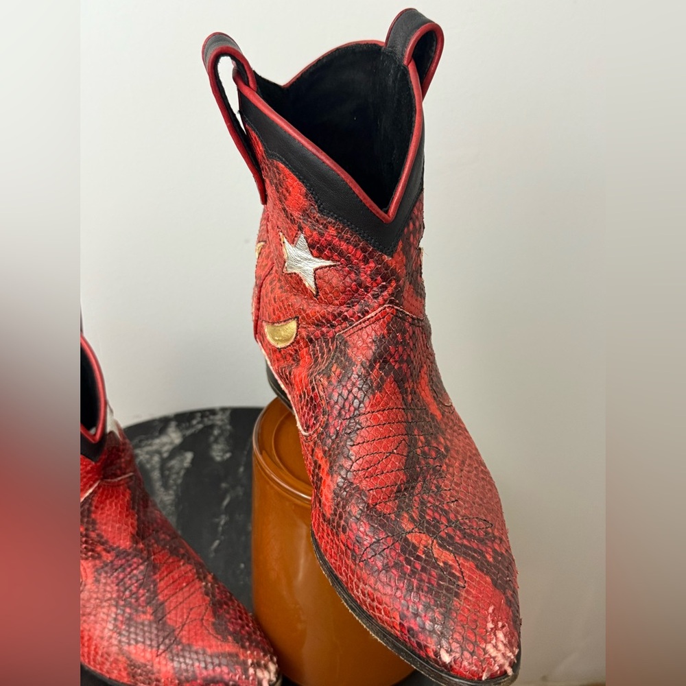 Red and Black Western Boots with Star and Moon design cowboy boot - Picture 9 of 14